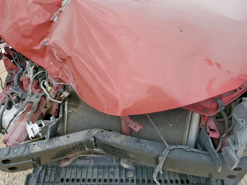 5YFBURHEXJP764852 - 2018 TOYOTA COROLLA L RED photo 11