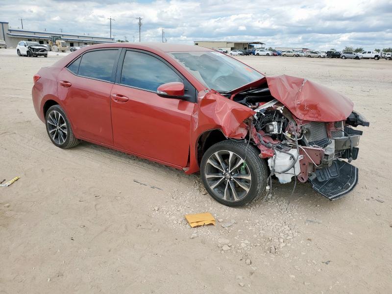 5YFBURHEXJP764852 - 2018 TOYOTA COROLLA L RED photo 4