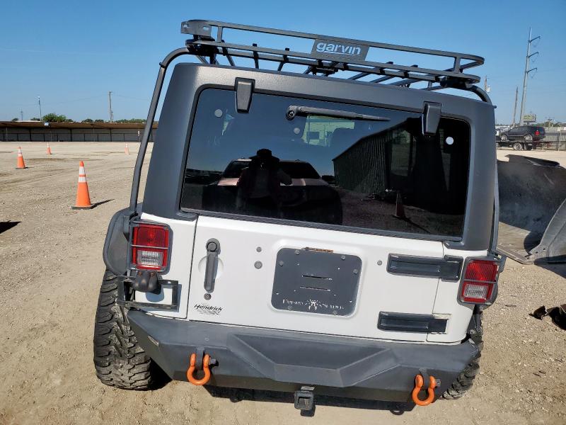 1C4BJWDG7CL289588 - 2012 JEEP WRANGLER U SPORT 白色 照片 6