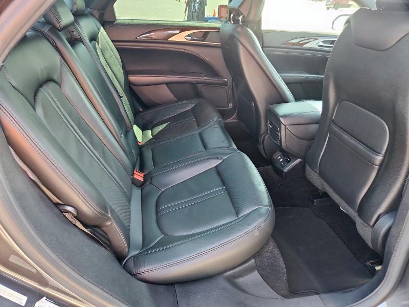 3LN6L5E98HR642432 - 2017 LINCOLN MKZ RESERVE ნაცრისფერი ფოტო 10