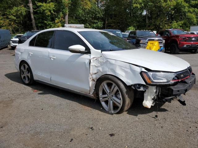 3VW4T7AJ5FM413057 - 2015 VOLKSWAGEN JETTA GLI WHITE photo 4