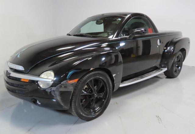 1GCES14P24B106389 - 2004 CHEVROLET SSR 黑色 照片 2