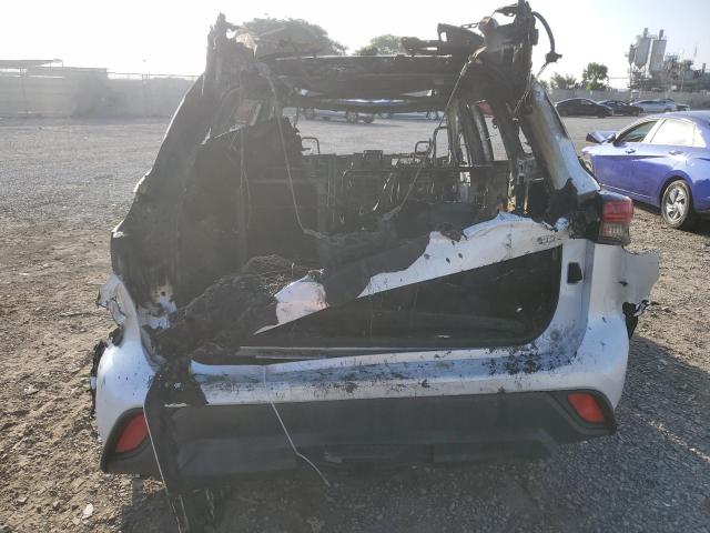 5TDHZRAH4NS555586 - 2022 TOYOTA HIGHLANDER XLE WHITE photo 6