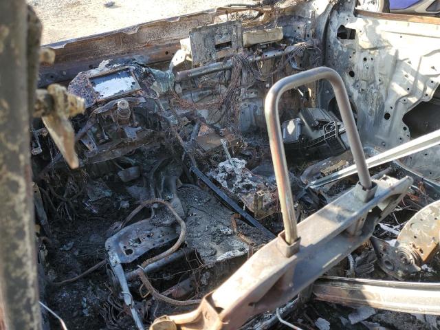 5TDHZRAH4NS555586 - 2022 TOYOTA HIGHLANDER XLE WHITE photo 8