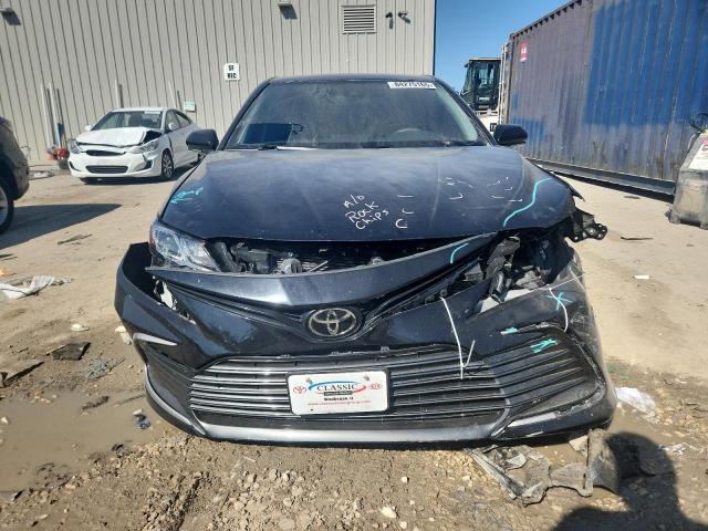 4T1R11AK7PU774707 - 2023 TOYOTA CAMRY LE BLACK photo 5