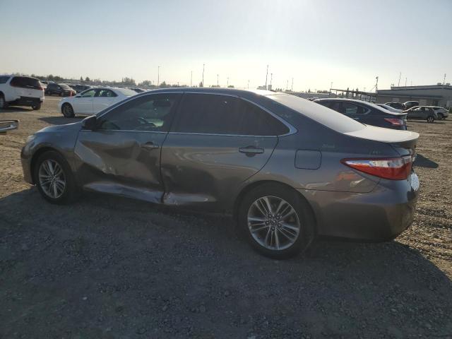 4T1BF1FK1FU933974 - 2015 TOYOTA CAMRY LE GRAY photo 2