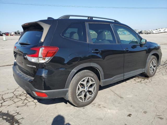JF2SKAEC1KH451505 - 2019 SUBARU FORESTER PREMIUM أسود صورة 3