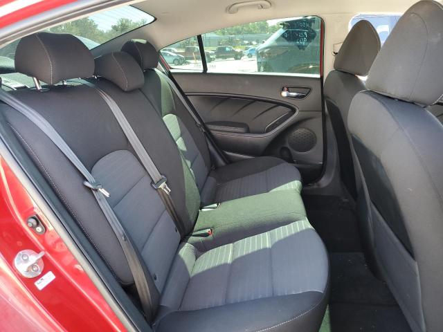 3KPFL4A75JE203429 - 2018 KIA FORTE LX Қызыл фото 10