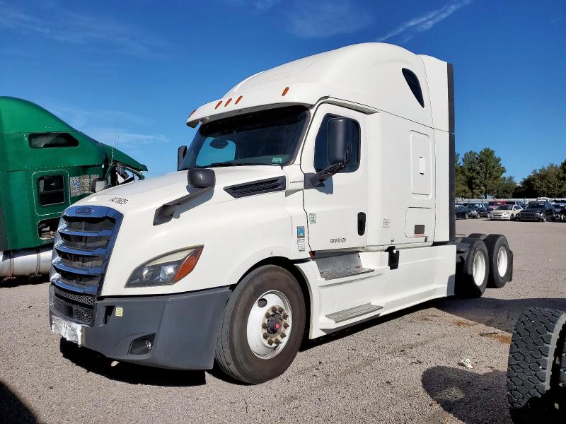3AKJHHDR9LSLU3510 - 2020 FREIGHTLINER CASCADIA 1 Белый фото 2