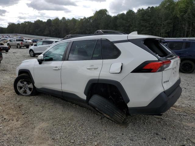 2T3W1RFVXMC138078 - 2021 TOYOTA RAV4 XLE WHITE photo 2