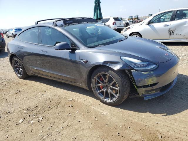 5YJ3E1EB6JF099425 - 2018 TESLA MODEL 3 Сұр фото 4