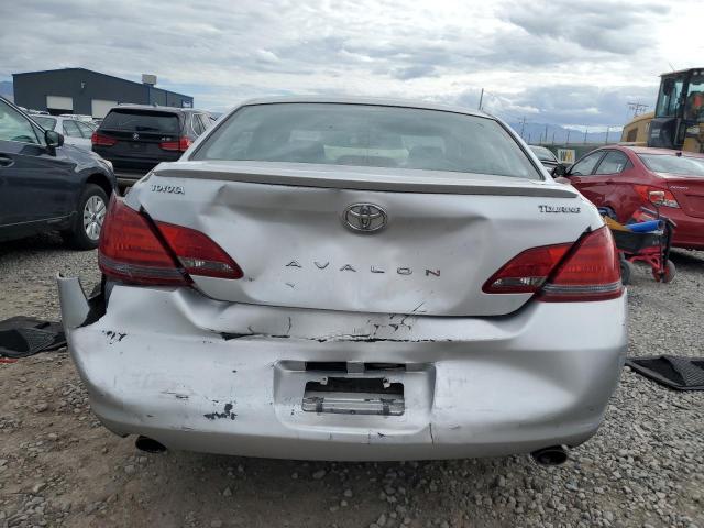 4T1BK36B08U286607 - 2008 TOYOTA AVALON XL SILVER photo 6