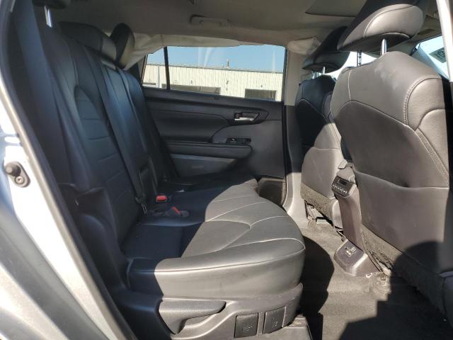 5TDHZRBH8MS110863 - 2021 TOYOTA HIGHLANDER XLE Silber Foto 11