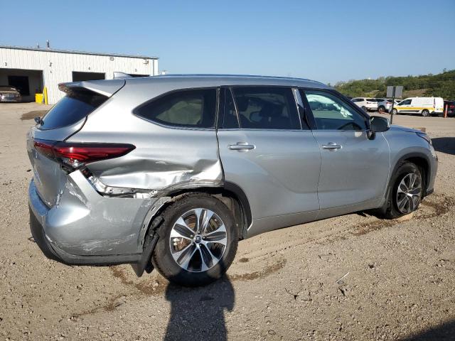 5TDHZRBH8MS110863 - 2021 TOYOTA HIGHLANDER XLE Silber Foto 3