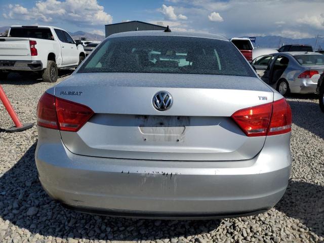 1VWAT7A33FC060307 - 2015 VOLKSWAGEN PASSAT S SILVER photo 6