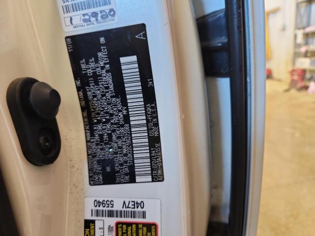 5TDZK22C19S272068 - 2009 TOYOTA SIENNA XLE WHITE photo 13