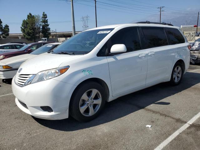 2017 TOYOTA SIENNA LE, 