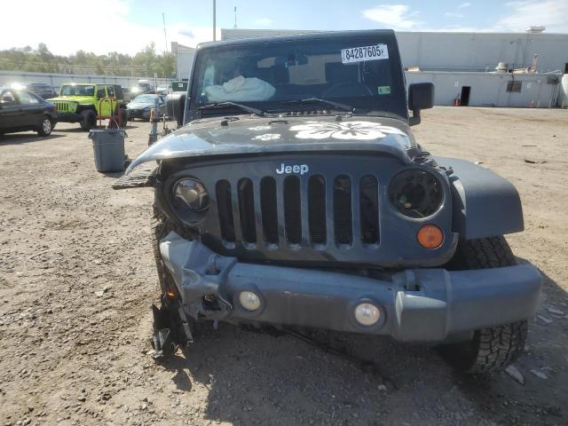 1J4AA2D13AL111104 - 2010 JEEP WRANGLER SPORT BLACK photo 5