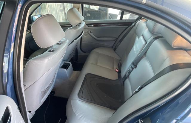 WBAAZ33444KP84927 - 2004 BMW 325 IS SULEV BLUE photo 6