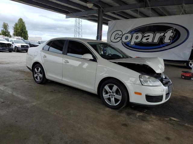 3VWRZ71K68M072610 - 2008 VOLKSWAGEN JETTA SE WHITE photo 4