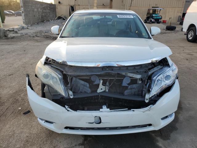 4T1BK3DB5BU421705 - 2011 TOYOTA AVALON BASE 白色 照片 5