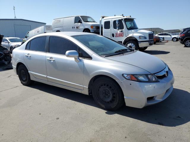 19XFA16599E049511 - 2009 HONDA CIVIC LX Արծաթագույն լուսանկար 4