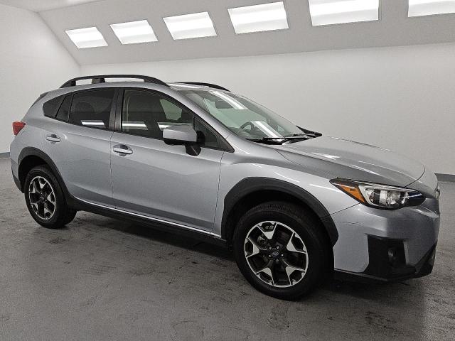 JF2GTAEC3LH246627 - 2020 SUBARU CROSSTREK PREMIUM SILVER photo 4