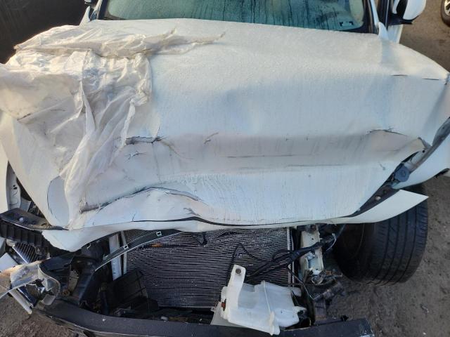 JN1BV7AR0FM405943 - 2015 INFINITI Q50 BASE WHITE photo 11