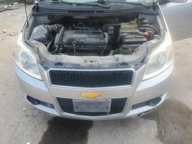 KL1TD66E39B658850 - 2009 CHEVROLET AVEO LS SILVER photo 11