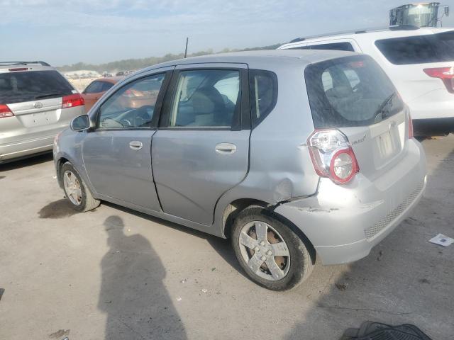 KL1TD66E39B658850 - 2009 CHEVROLET AVEO LS SILVER photo 2