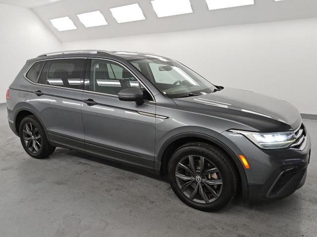 3VV3B7AX5NM096869 - 2022 VOLKSWAGEN TIGUAN SE ნაცრისფერი ფოტო 4