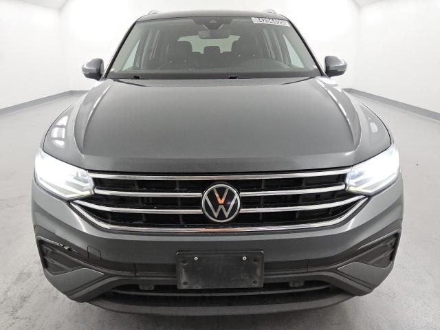 3VV3B7AX5NM096869 - 2022 VOLKSWAGEN TIGUAN SE ნაცრისფერი ფოტო 5