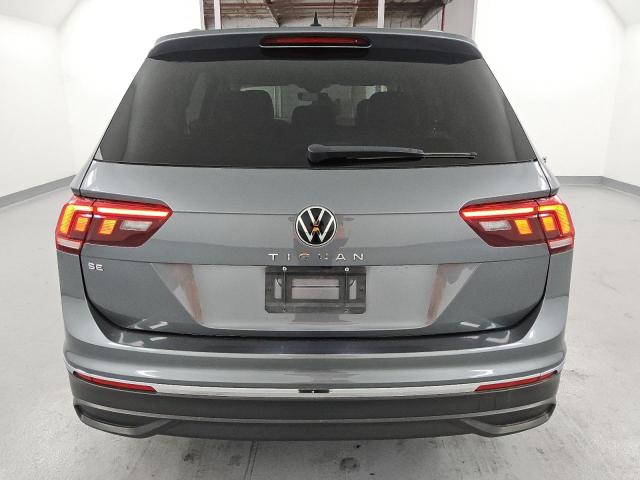 3VV3B7AX5NM096869 - 2022 VOLKSWAGEN TIGUAN SE ნაცრისფერი ფოტო 6