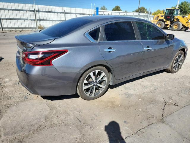 1N4AL3AP7JC231217 - 2018 NISSAN ALTIMA 2.5 ნაცრისფერი ფოტო 3