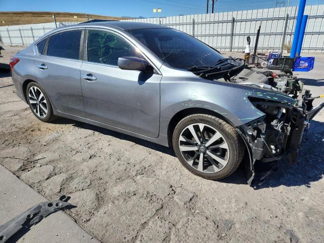 1N4AL3AP7JC231217 - 2018 NISSAN ALTIMA 2.5 ნაცრისფერი ფოტო 4