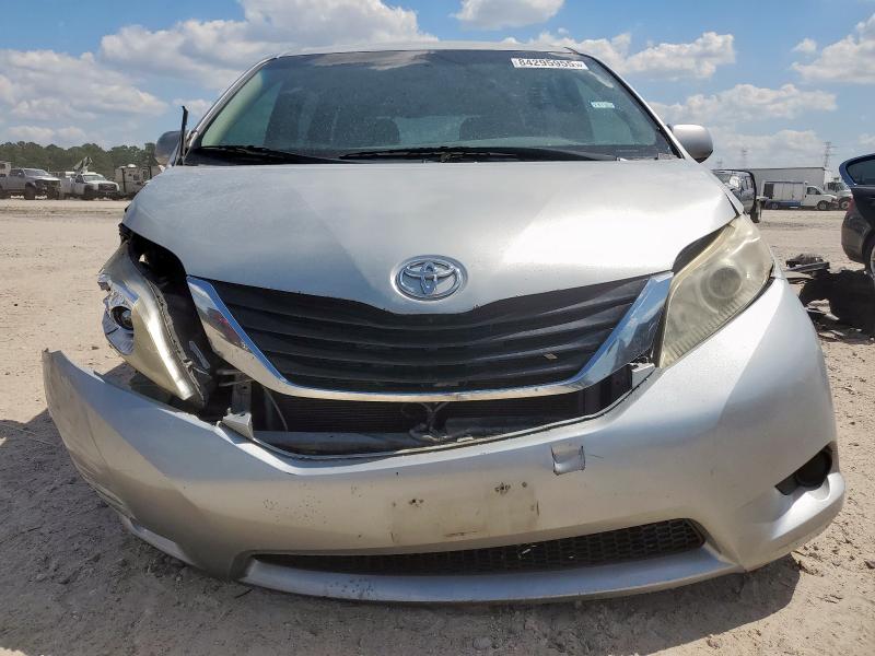 5TDKK3DC0FS543654 - 2015 TOYOTA SIENNA LE SILVER photo 5
