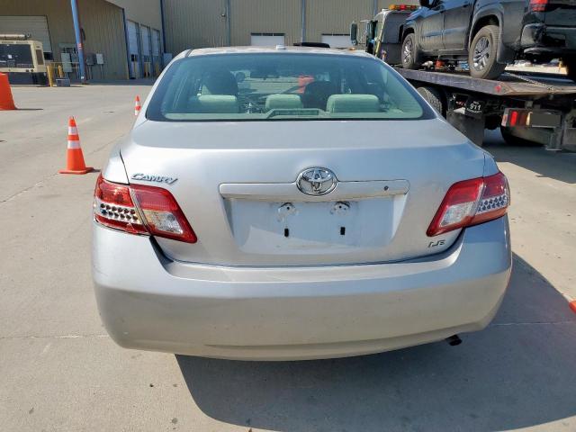 4T4BF3EK3BR193177 - 2011 TOYOTA CAMRY BASE 银色 照片 6