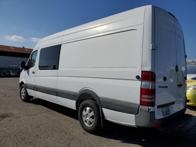 WDYPE8CC4B5509216 - 2011 MERCEDES-BENZ SPRINTER 2500 თეთრი ფოტო 2
