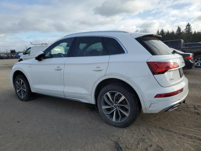 WA1EAAFYXM2098044 - 2021 AUDI Q5 PROGRESSIV WHITE photo 2