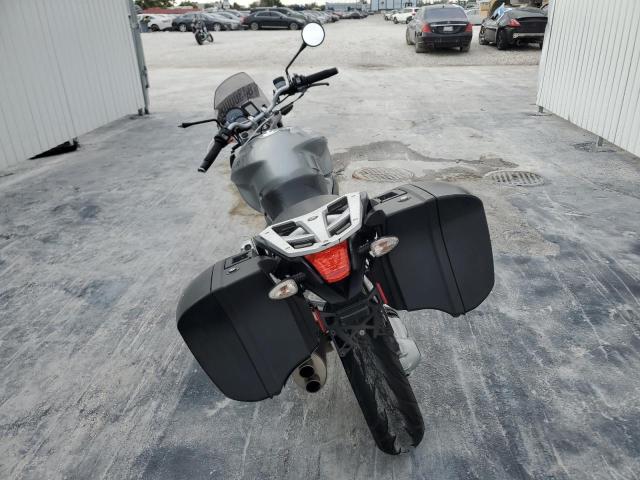 WB10398067ZS25333 - 2007 BMW R1200 R SILVER photo 4