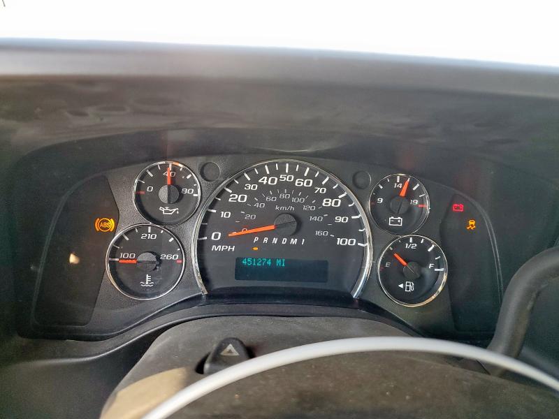 1GCZGHFG7J1165402 - 2018 CHEVROLET EXPRESS G3 WHITE photo 9