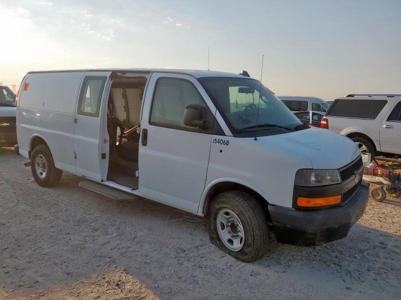 1GCZGHFG6J1168484 - 2018 CHEVROLET EXPRESS G3 თეთრი ფოტო 4