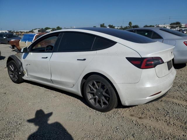 5YJ3E1EA7MF003457 - 2021 TESLA MODEL 3 WHITE photo 2