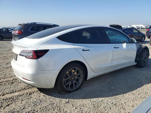 5YJ3E1EA7MF003457 - 2021 TESLA MODEL 3 WHITE photo 3