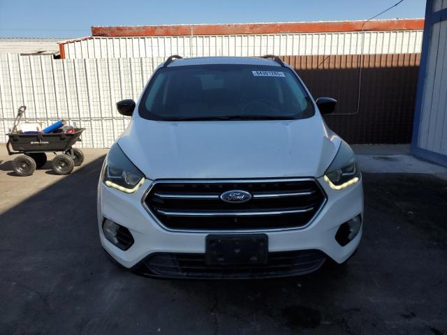 1FMCU9G96HUA94752 - 2017 FORD ESCAPE SE Белый фото 5