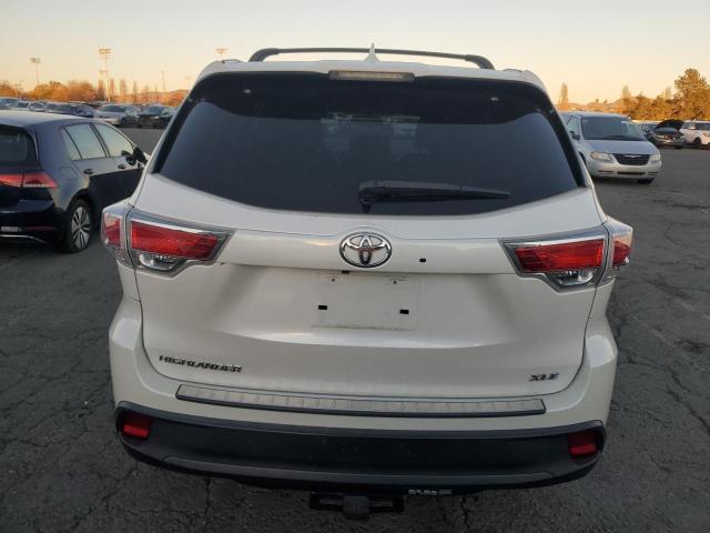 5TDKKRFH4FS092420 - 2015 TOYOTA HIGHLANDER XLE WHITE photo 6