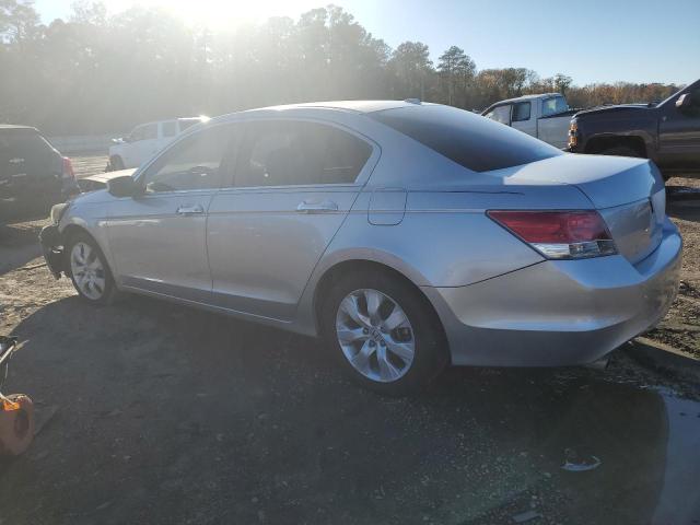 1HGCP3F85AA028817 - 2010 HONDA ACCORD EXL SILVER photo 2
