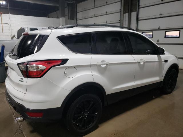 1FMCU0GD7JUC89992 - 2018 FORD ESCAPE SE WHITE photo 3