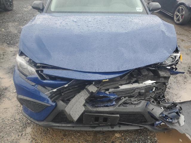 4T1G11AK6RU252077 - 2024 TOYOTA CAMRY SE NIGHT SHADE BLUE photo 11