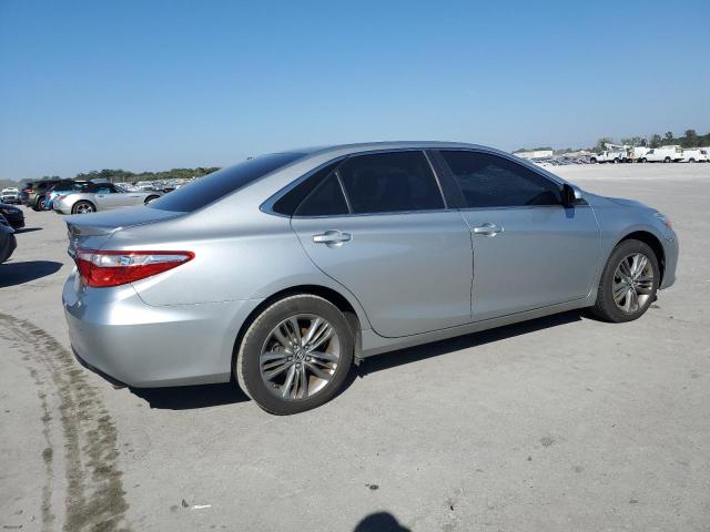 4T1BF1FK6GU208730 - 2016 TOYOTA CAMRY LE SILVER photo 3